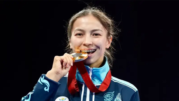 Токаев поздравил чемпионку Паралимпиады