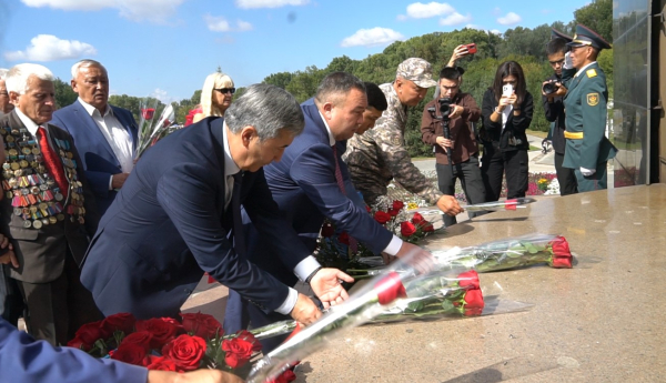 В Семее прошла акция в честь закрытия ядерного полигона