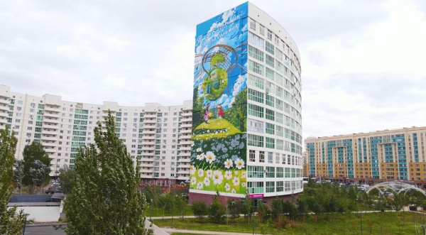 &laquo;Таза Қазақстан&raquo;: 40-метровый мурал стал центром внимания столицы