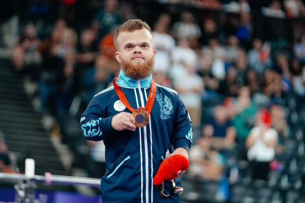 Токаев поздравил победителя Паралимпиады Токаев поздравил победителя Паралимпиады