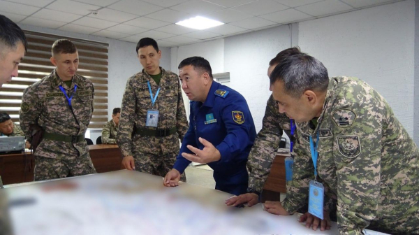 Казахстан и Узбекистан усиливают воздушную оборону Казахстан и Узбекистан усиливают воздушную оборону