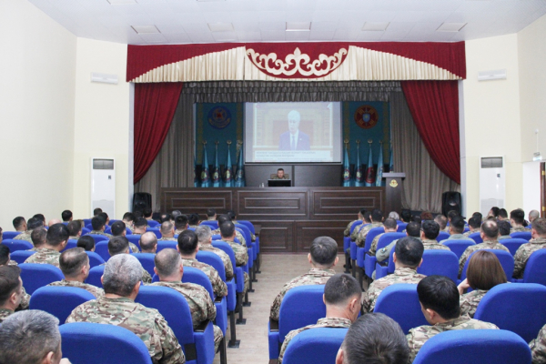 В Астане гвардейцы обсудили Послание Главы государства В Астане гвардейцы обсудили Послание Главы государства