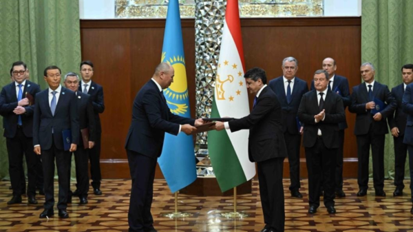 Казахстан и Таджикистан усиливают промышленное сотрудничество Казахстан и Таджикистан усиливают промышленное сотрудничество