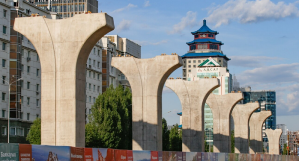 В Астане полностью завершено возведение опор LRT В Астане полностью завершено возведение опор LRT
