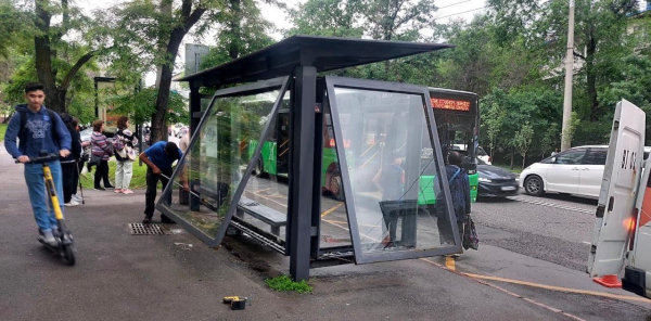 В Алматы в рамках Недели чистоты приводят в порядок дорожную инфраструктуру В Алматы в рамках Недели чистоты приводят в порядок дорожную инфраструктуру