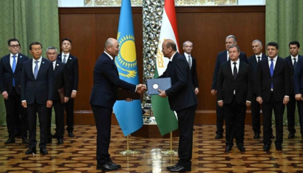 Казахстан и Таджикистан усиливают промышленное сотрудничество Казахстан и Таджикистан усиливают промышленное сотрудничество