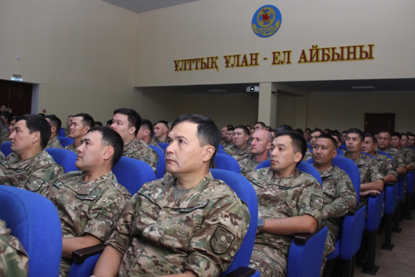 В Астане гвардейцы обсудили Послание Главы государства В Астане гвардейцы обсудили Послание Главы государства
