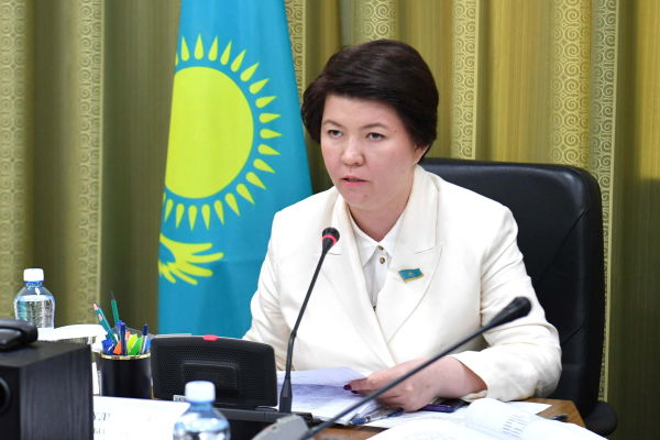 Жулдыз Сулемейнова призвала родителей следить за контентом, которые смотрят дети