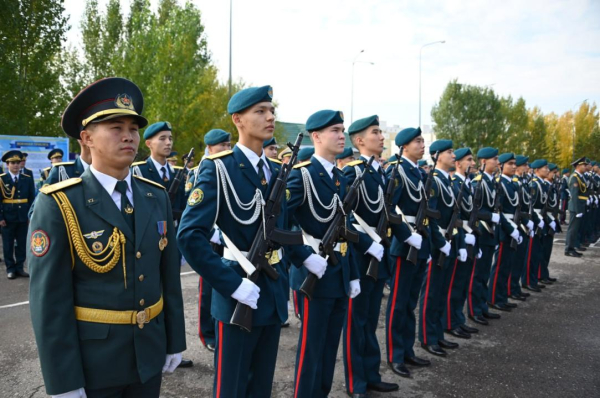 90 кадетов Военного колледжа имени Сагадата Нурмагамбетова приняли Военную присягу