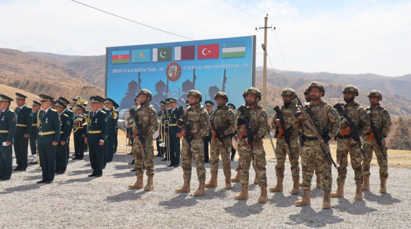 Совместные учения спецназа шести стран в Казахстане