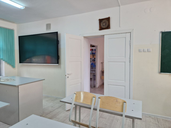 Аварийная или нет? В 33-й школе Шымкента разразился скандал | Inbusiness.kz