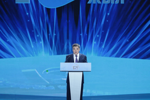 125 лет казахстанской нефти: ветераны отрасли награждены от имени Президента 125 лет казахстанской нефти: ветераны отрасли награждены от имени Президента