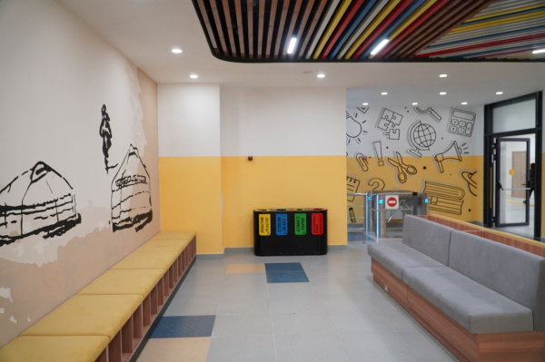 Роман Скляр поздравил учеников с Днем знаний