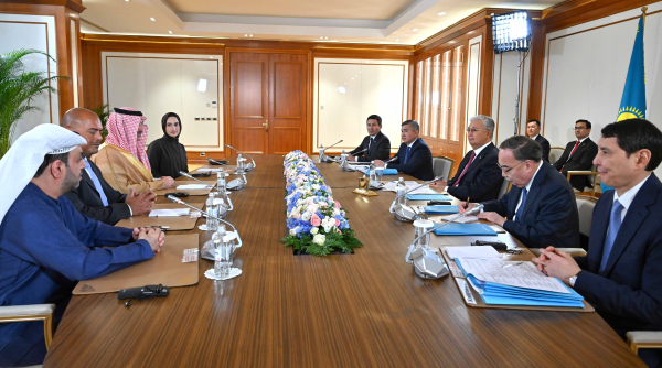 Токаев обсудил перспективы сотрудничества с руководством Арабских фондов