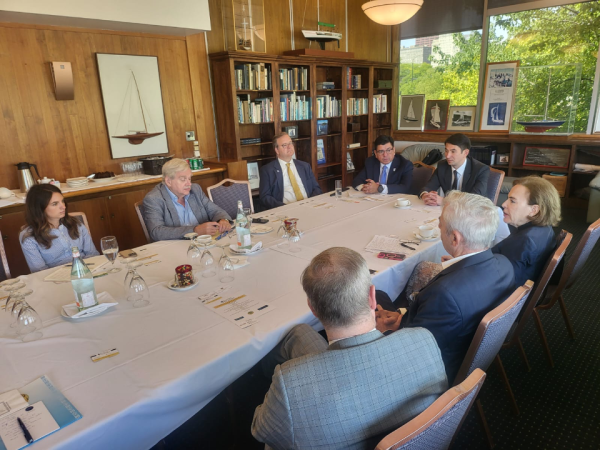 В Чикаго обсуждены пути углубления торговых связей с Казахстаном