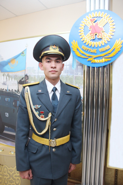 В Нацгвардии наградили героя-гвардейца из Степногорска В Нацгвардии наградили героя-гвардейца из Степногорска