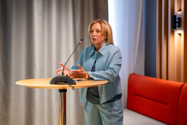 Кто зарабатывает на казахстанцах 400% маржи? | Inbusiness.kz