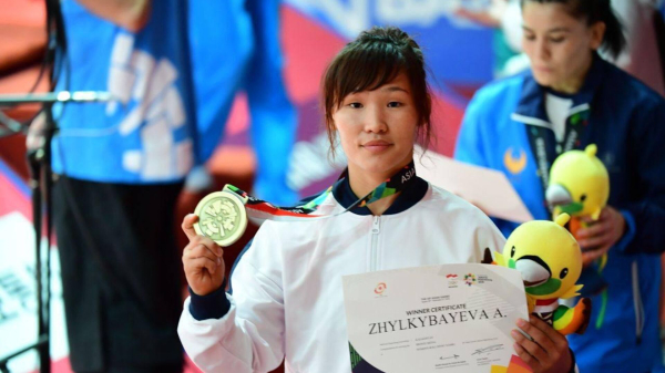 У Казахстана первое «золото» в казакша курес на Всемирных играх кочевников
