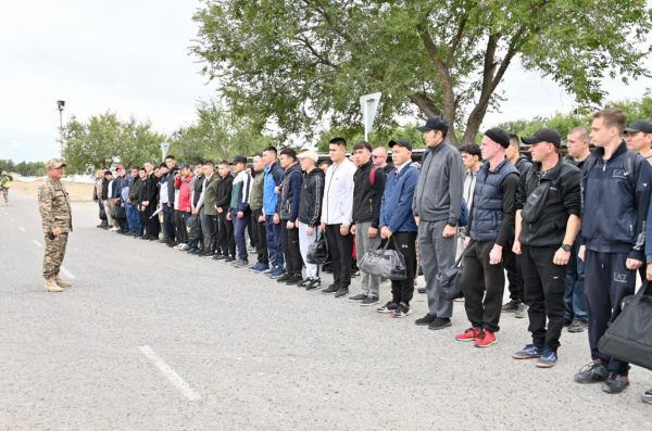 В Конаеве проходят воинские сборы с военнообязанными В Конаеве проходят воинские сборы с военнообязанными