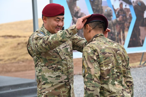 29 бойцов ССО удостоены бордовых беретов 29 бойцов ССО удостоены бордовых беретов