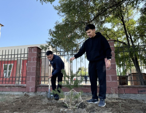 Сотрудники МЧС активно участвуют в озеленении Жетісу