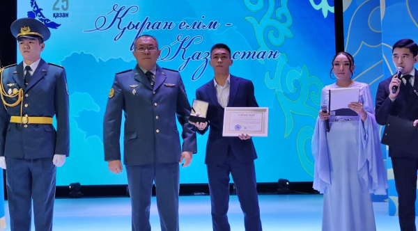 В Семее солдатам вручили наручные часы