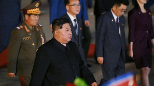 КНДР запустила новую баллистическую ракету - комментарий Ким Чен Ына и реакция Японии КНДР запустила новую баллистическую ракету - комментарий Ким Чен Ына и реакция Японии