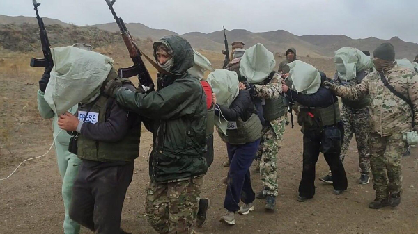 Журналистика под дулом автомата: очередной спецкурс для СМИ провело Минобороны Казахстана Журналистика под дулом автомата: очередной спецкурс для СМИ провело Минобороны Казахстана