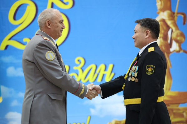 Министр обороны вручил государственные и ведомственные награды военнослужащим Министр обороны вручил государственные и ведомственные награды военнослужащим