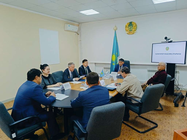 Ветераны госслужбы передают опыт молодым руководителям