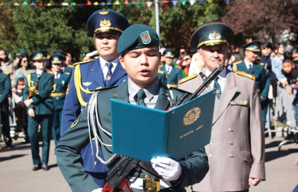 23 года подготовки элитных офицеров: ВИРЭС воспитывает будущее казахстанской армии