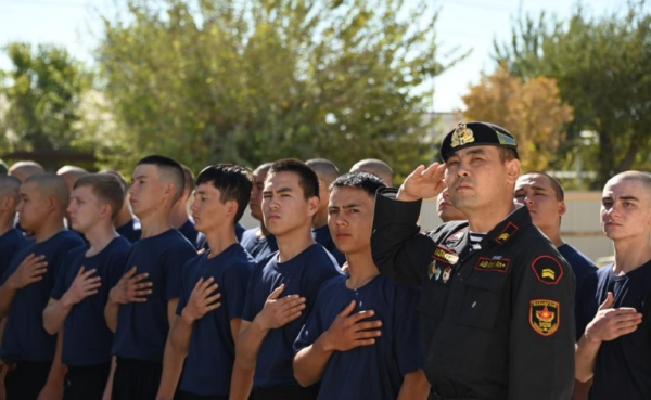 70 новобранцев из Туркестана отправились служить 70 новобранцев из Туркестана отправились служить