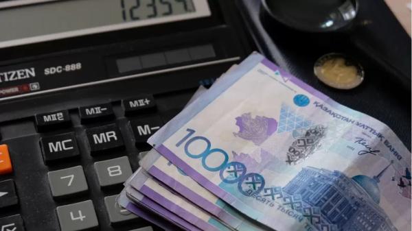 Низкая оценка – меньше зарплата: казахстанцы смогут рублем наказать госслужащих | Inbusiness.kz