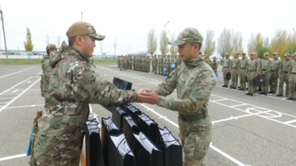 Более 200 солдат столичной бригады завершили службу