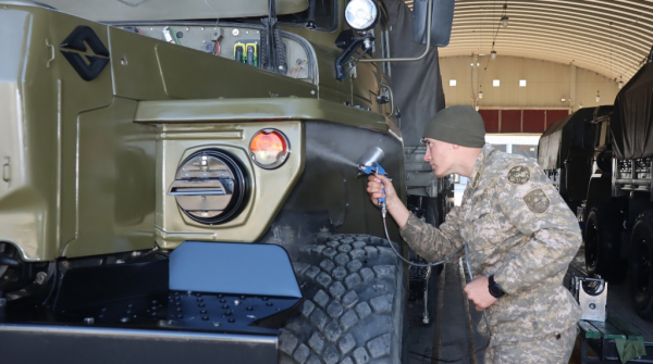 Шымкентский гарнизон переводит технику на зимний период Шымкентский гарнизон переводит технику на зимний период
