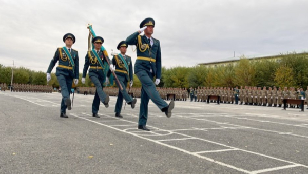 Гвардейский гарнизон выпустил новых специалистов для Сухопутных войск Гвардейский гарнизон выпустил новых специалистов для Сухопутных войск
