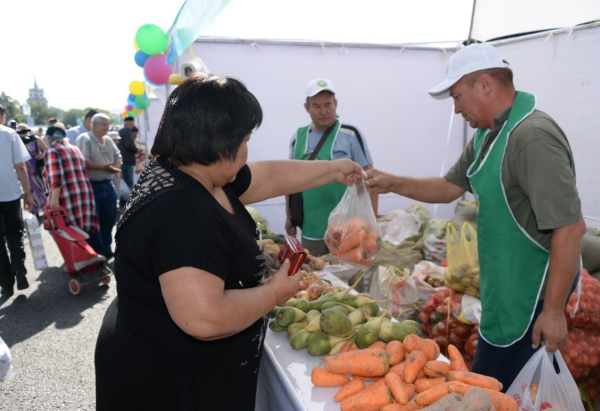 300 тонн товаров представят фермеры на ярмарке в Алматы 300 тонн товаров представят фермеры на ярмарке в Алматы