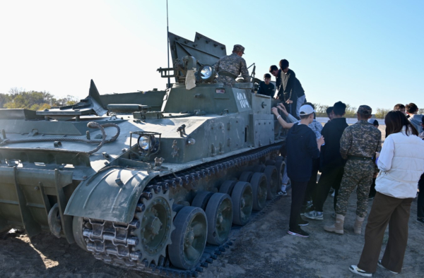 Школьники 'Балдаурена' в гостях у инженерно-саперной бригады Школьники 'Балдаурена' в гостях у инженерно-саперной бригады