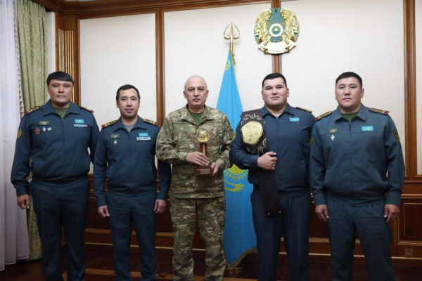 Министр обороны назначил победителя «Қазақстан барысы-2024» на офицерскую должность Министр обороны назначил победителя «Қазақстан барысы-2024» на офицерскую должность