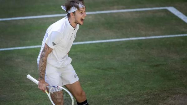 Бублик вышел во второй круг "мастерса" в Париже  | Inbusiness.kz