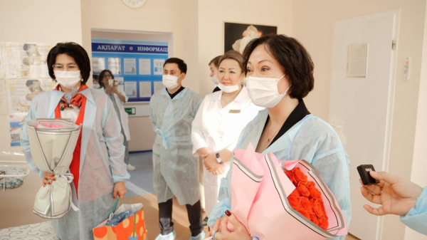 В Астане 16 малышей появились на свет в День Республики В Астане 16 малышей появились на свет в День Республики