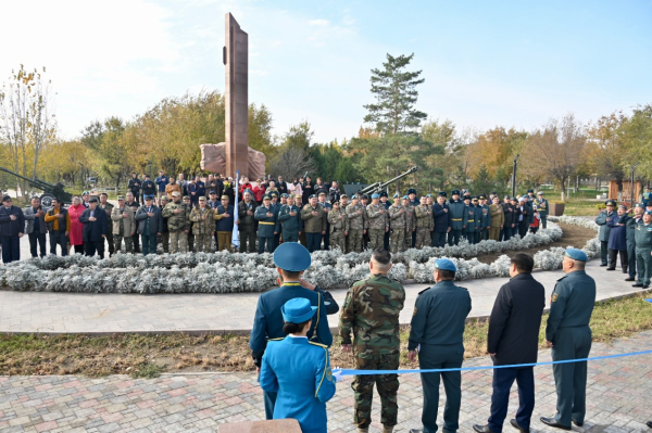 В Конаеве открыли мемориал ветеранам боевых действий В Конаеве открыли мемориал ветеранам боевых действий