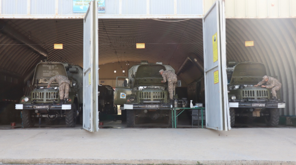 Шымкентский гарнизон переводит технику на зимний период Шымкентский гарнизон переводит технику на зимний период