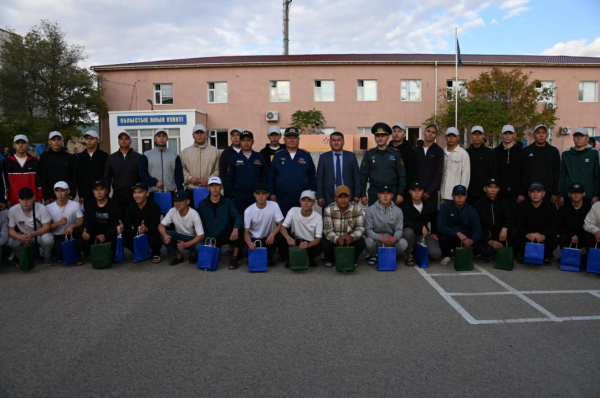 Мангистауские новобранцы отправляются служить в Военно-морские силы