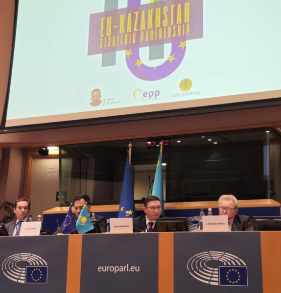 Казахстан и ЕС: от высокого товарооборота к новым целям партнерства Казахстан и ЕС: от высокого товарооборота к новым целям партнерства