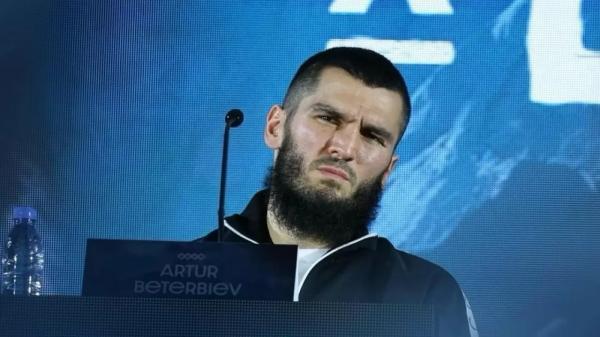 IBF грозится сорвать реванш Бетербиев – Бивол  | Inbusiness.kz