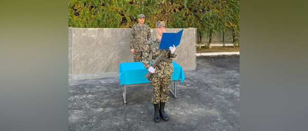 Девушки поклялись на верность Родине в Усть-Каменогорске Девушки поклялись на верность Родине в Усть-Каменогорске