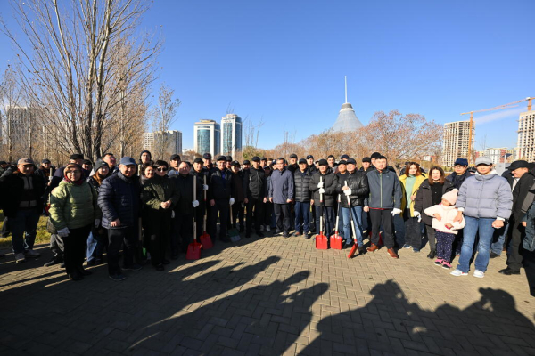 «Таза Қазақстан»: сенаторы приняли участие в экологической акции «Таза Қазақстан»: сенаторы приняли участие в экологической акции