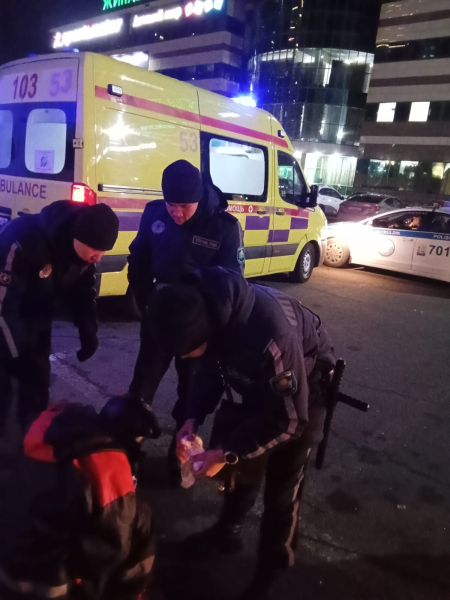 В Астане бойцы Нацгвардии МВД РК спасли жизнь мужчине