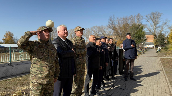 В ВКО открыли Аллею спасателей В ВКО открыли Аллею спасателей